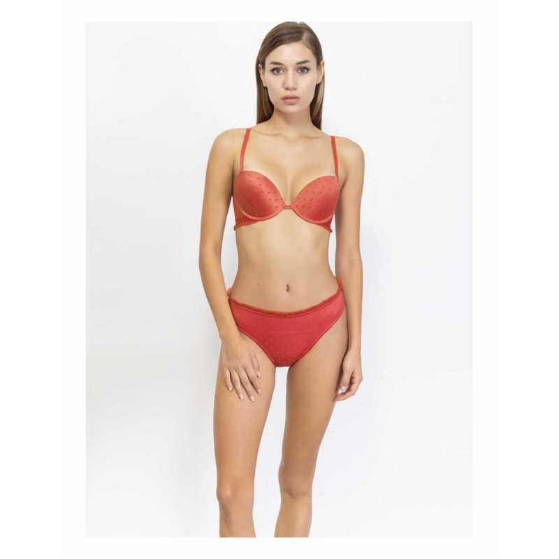 Push-up bra with graduated cups and underwire