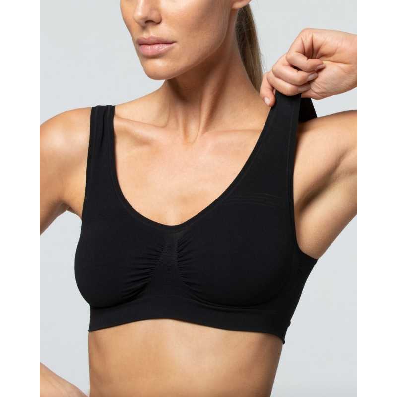 Seamless brassiere