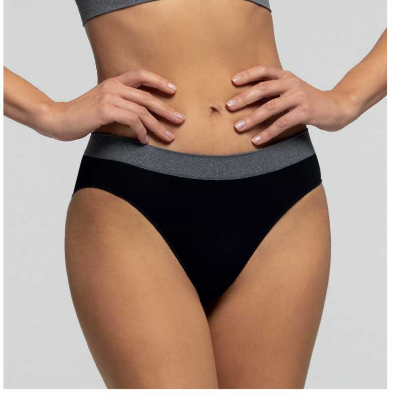 Seamless brief